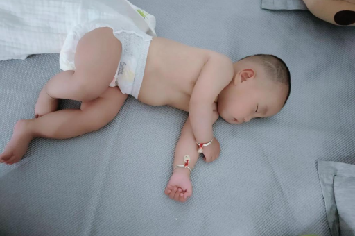 哈尔滨宝宝发烧可以喝牛奶吗
